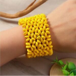 10 /$10 Yellow Beaded Bracelet